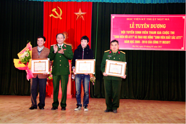 Lễ tuyên dương đội tuyển vô địch cuộc thi “Sinh viên với ATTT 2010” và trao học bổng của công ty Misoft